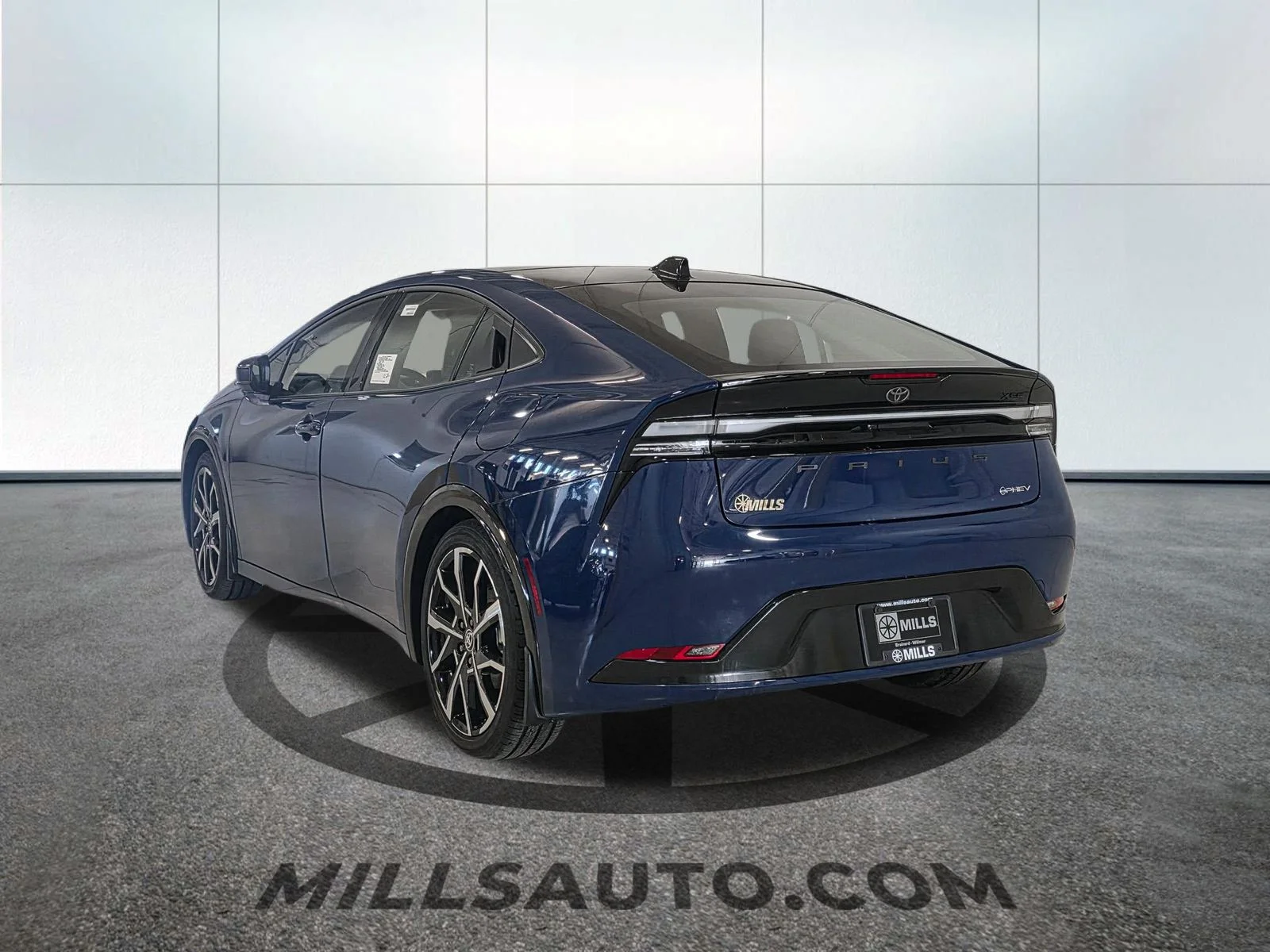 2026 Toyota Prius Plug-in Hybrid XSE - Photo 5
