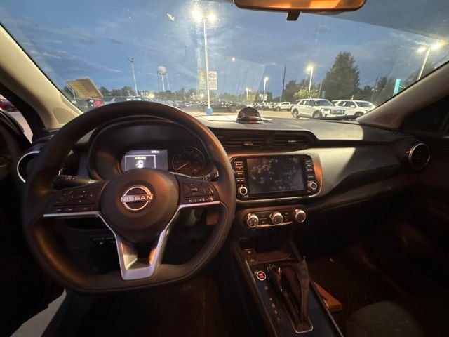 Used 2023 Gray Nissan SV image 11