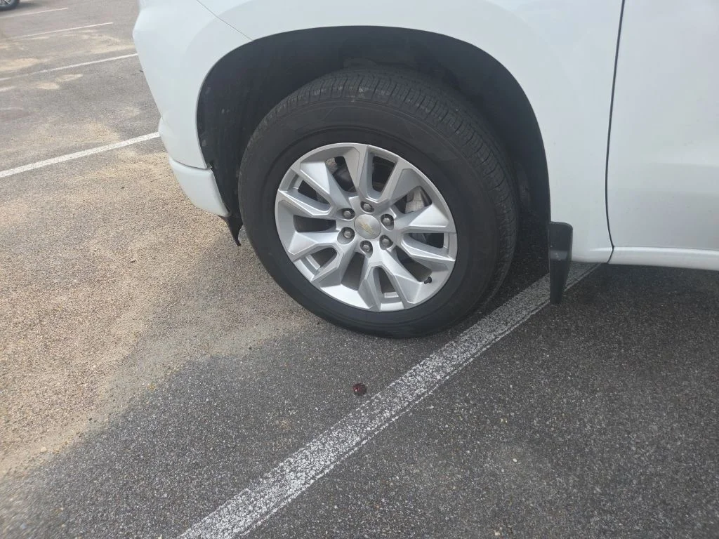 Used 2022 White Chevrolet Custom image 19
