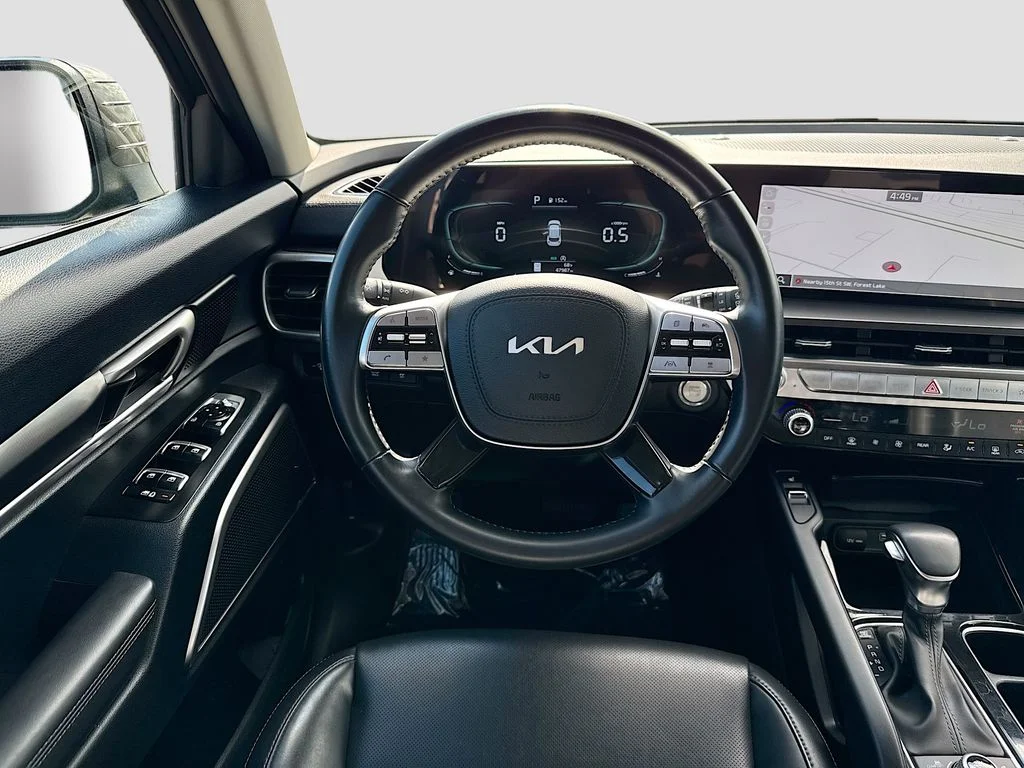 Used 2025 Dark Moss Kia S image 19