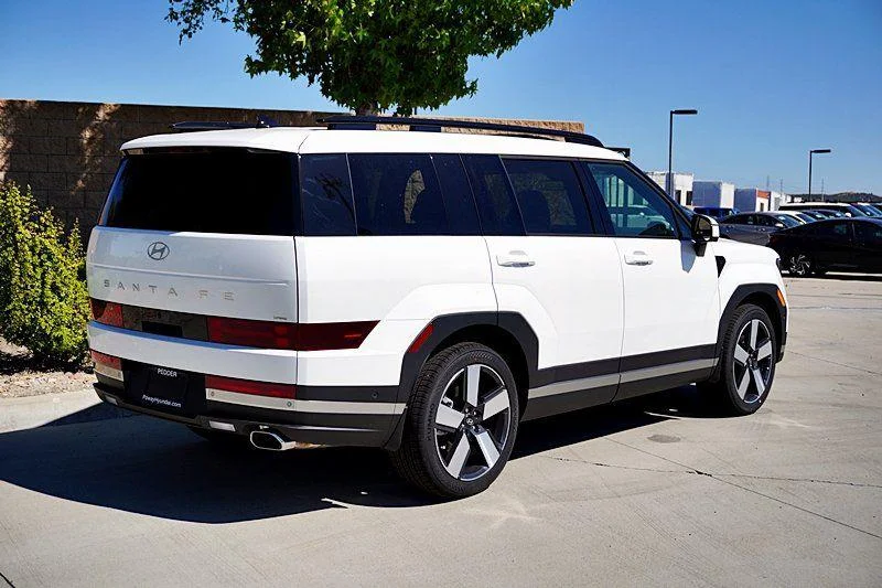 2025 Hyundai Santa Fe Limited - Photo 9