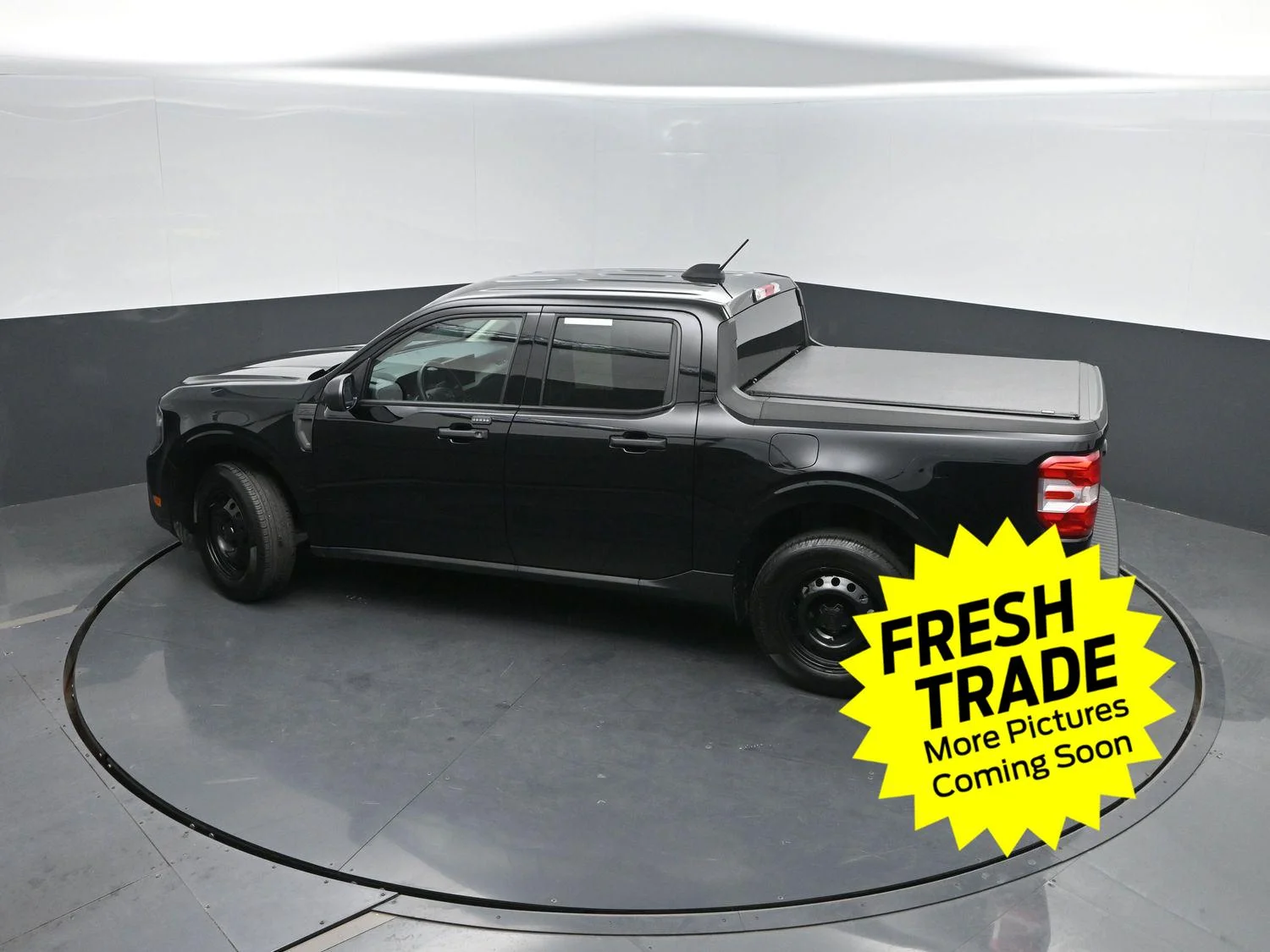 Used 2025 Shadow Black Ford XL image 34