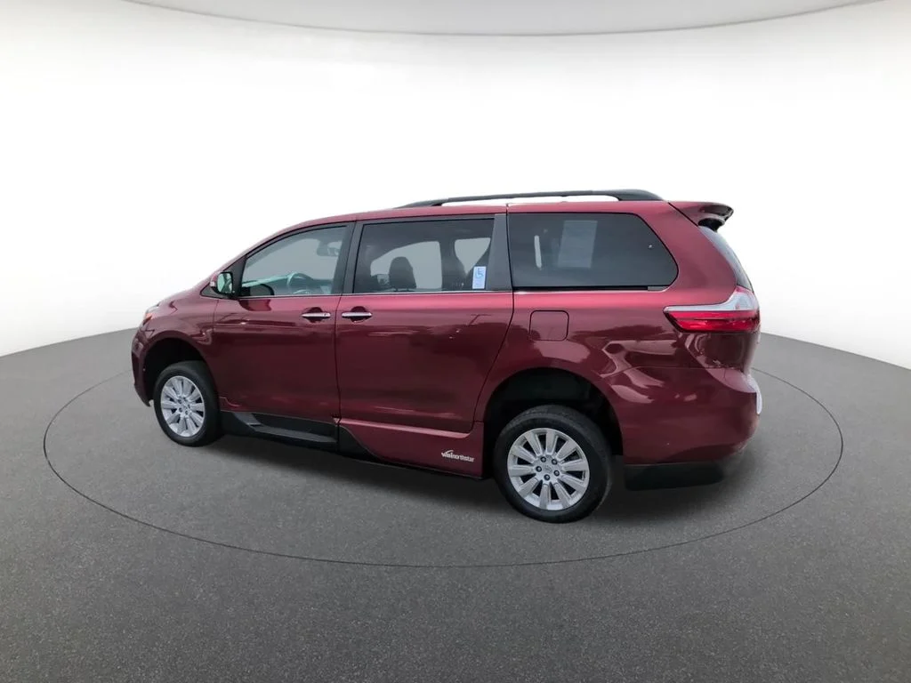 Used 2015 Red Toyota Limited Premium image 9