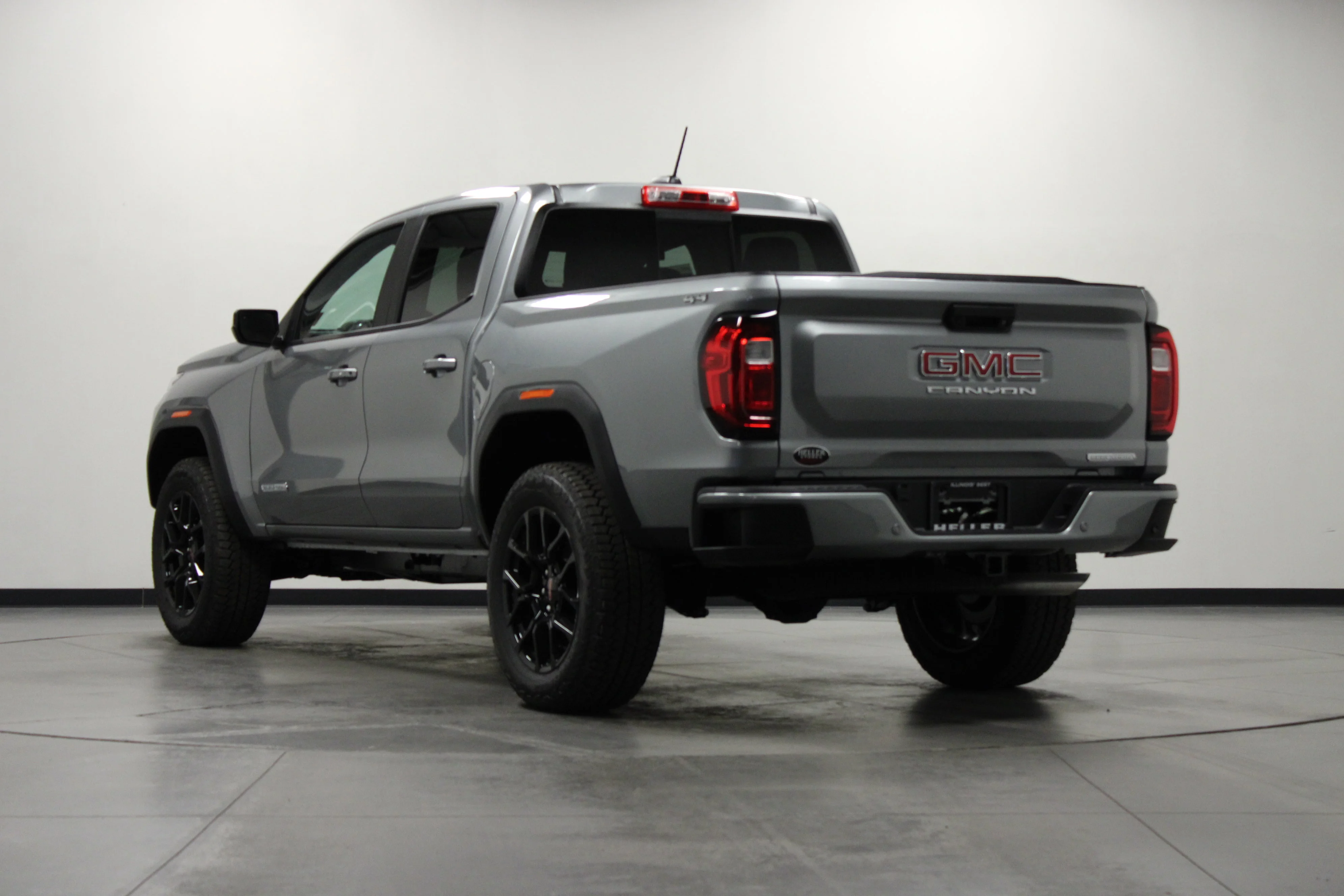 New 2026 Sterling Metallic GMC Elevation image 6