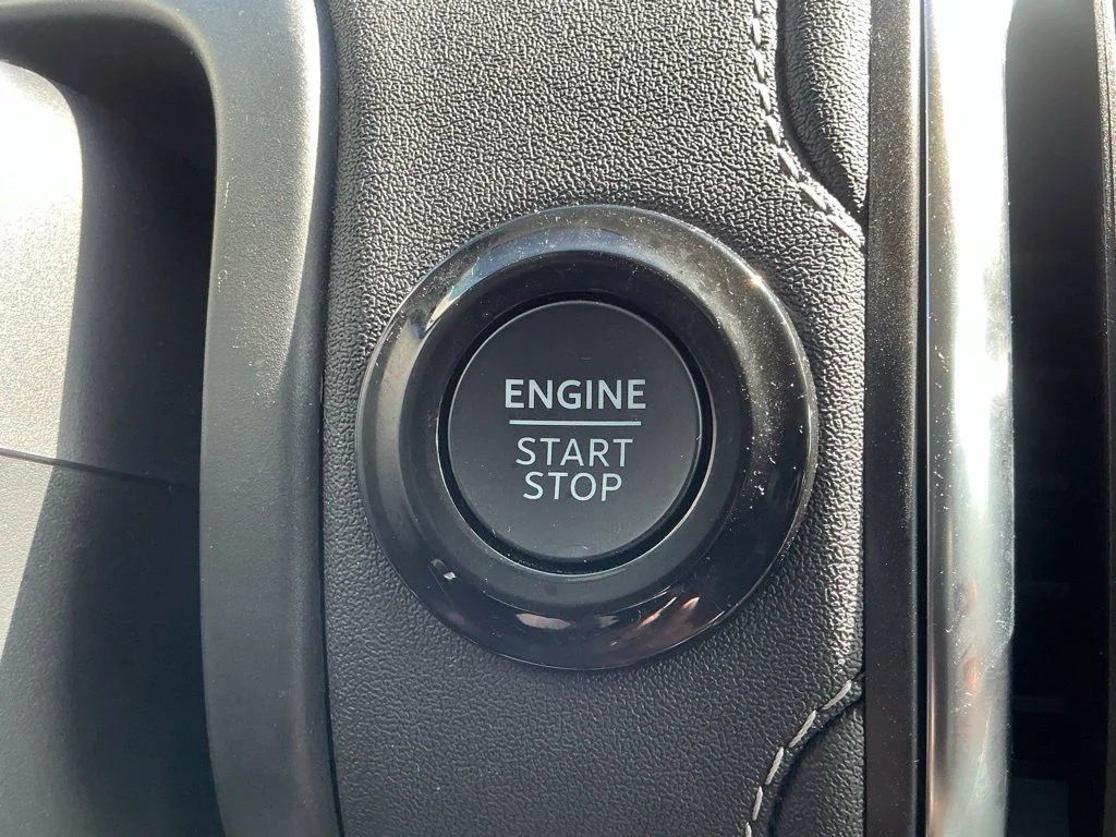 Used 2025 Black Ford Platinum image 35