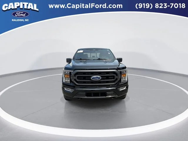 Used 2023 Black Ford XLT image 3