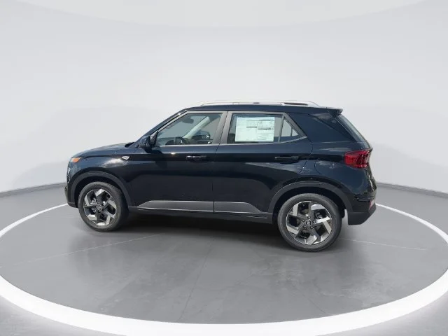 Used 2026 Black Hyundai SEL image 5
