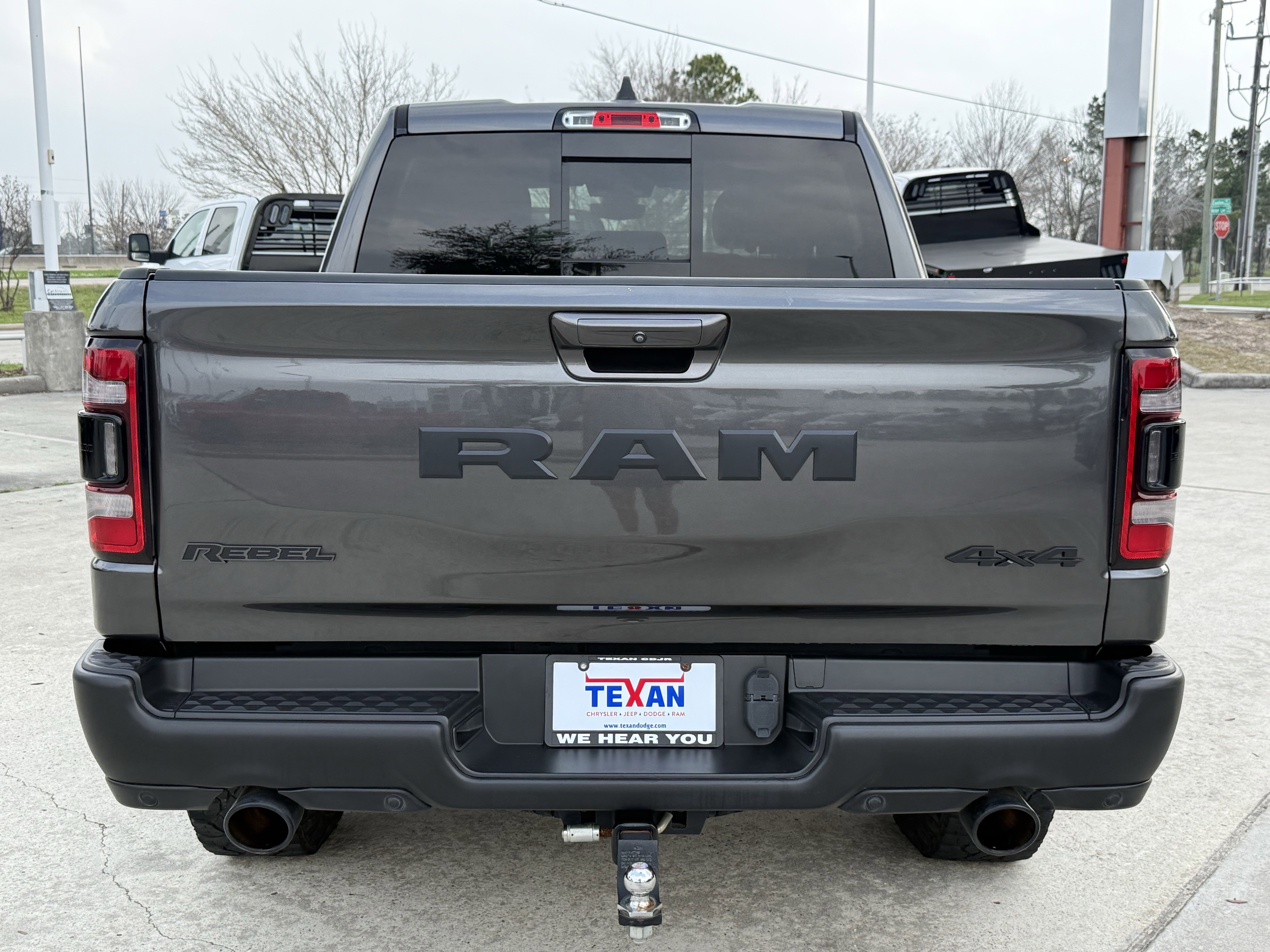 Used 2019 Granite Crystal Metallic Clearcoat Ram  image 5