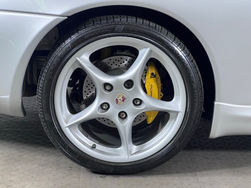 Used 2003  Porsche Carrera image 14