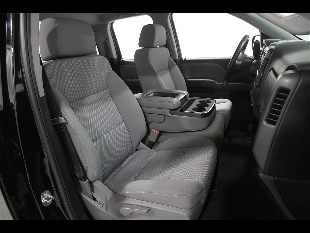 Used 2018 Black Chevrolet Custom image 16