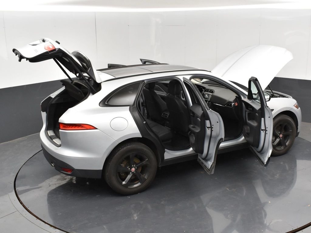 Used 2019 Silver Jaguar 25t Premium image 33