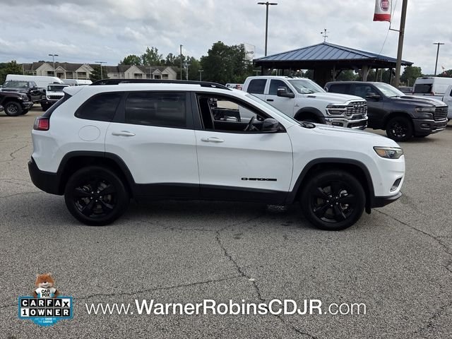 Used 2023 White Jeep Altitude image 15