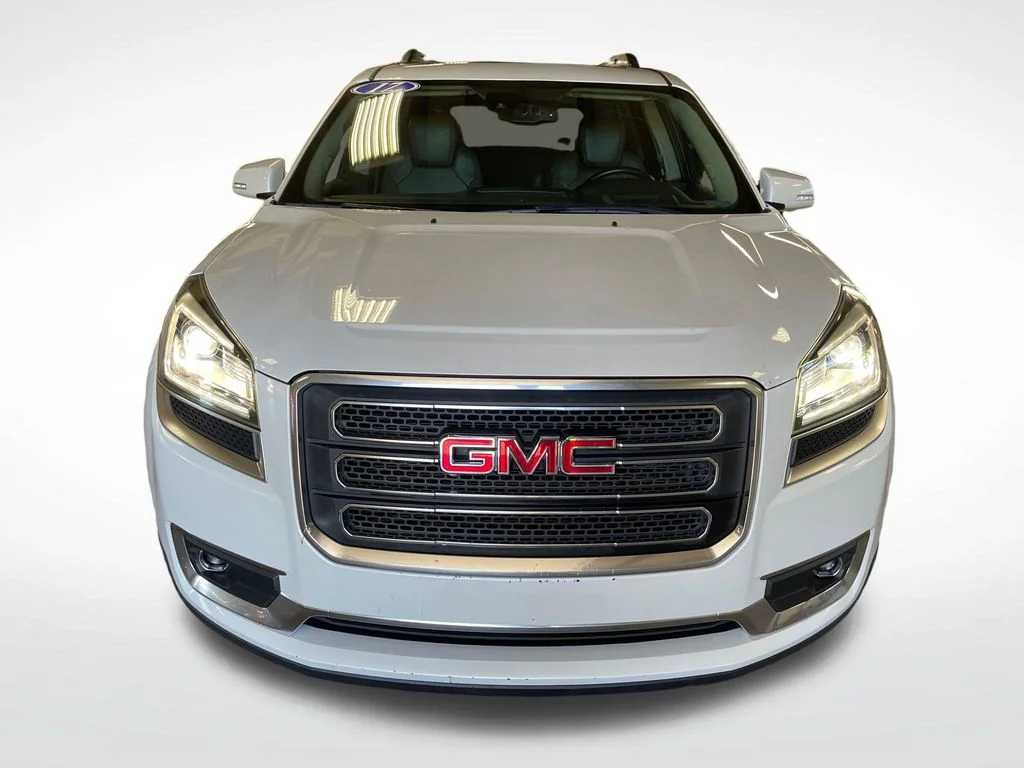 Used 2017 White GMC Limited image 9