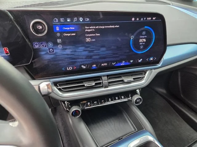 2024 Chevrolet Equinox EV LT - Photo 22