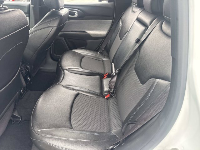 Used 2024 Bright White Clearcoat Jeep Latitude image 16