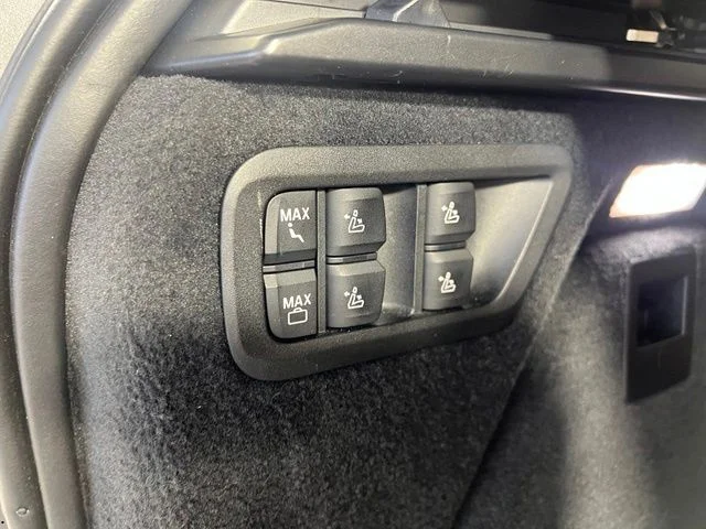 Certified Used 2023 White BMW xDrive40i image 37