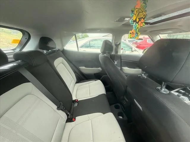 Used 2025 Gray Hyundai SEL image 28