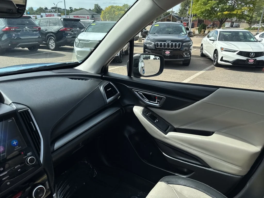 Used 2019 Blue Subaru Limited image 28