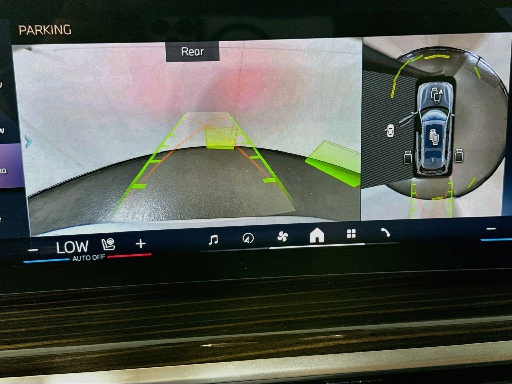 Used 2026 Skyscraper Gray Metallic BMW xDrive40i image 15