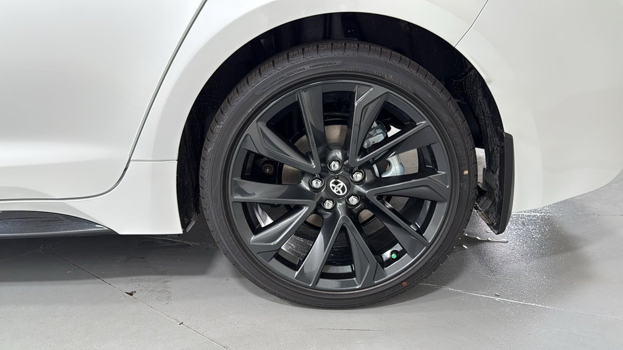 New 2027 Wind Chill Pearl <sup>1</sup> Toyota  SE image 23
