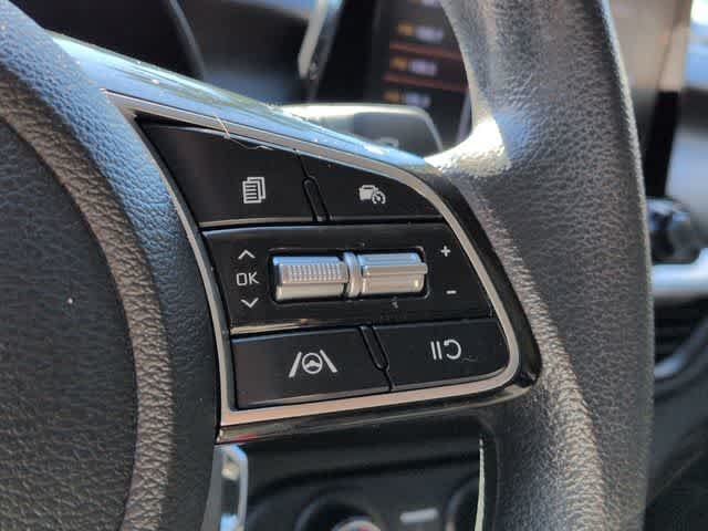 Used 2023 Snow White Pearl Kia LXS image 24