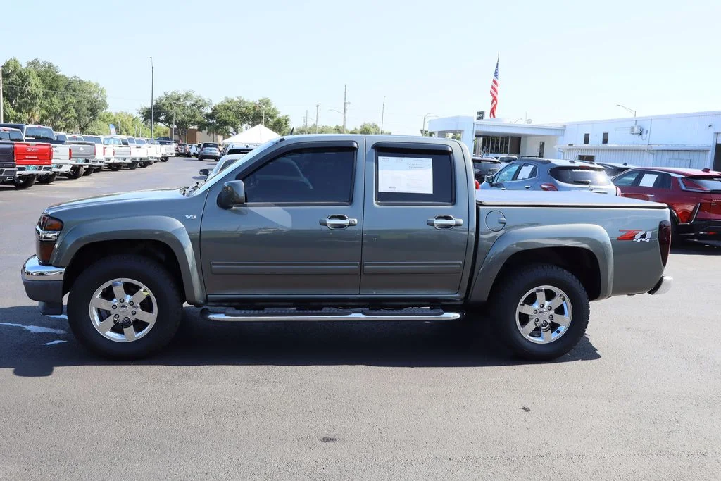 Used 2011 Gray Chevrolet 2LT image 6