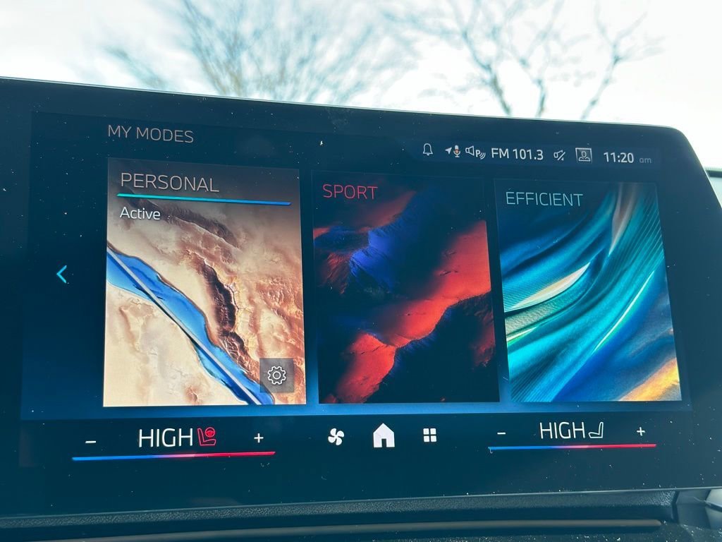 New 2026 Vegas Red Metallic BMW xDrive28i image 36