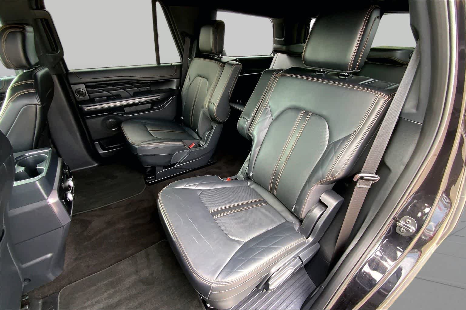 Used 2023 Agate Black Ford Platinum image 21