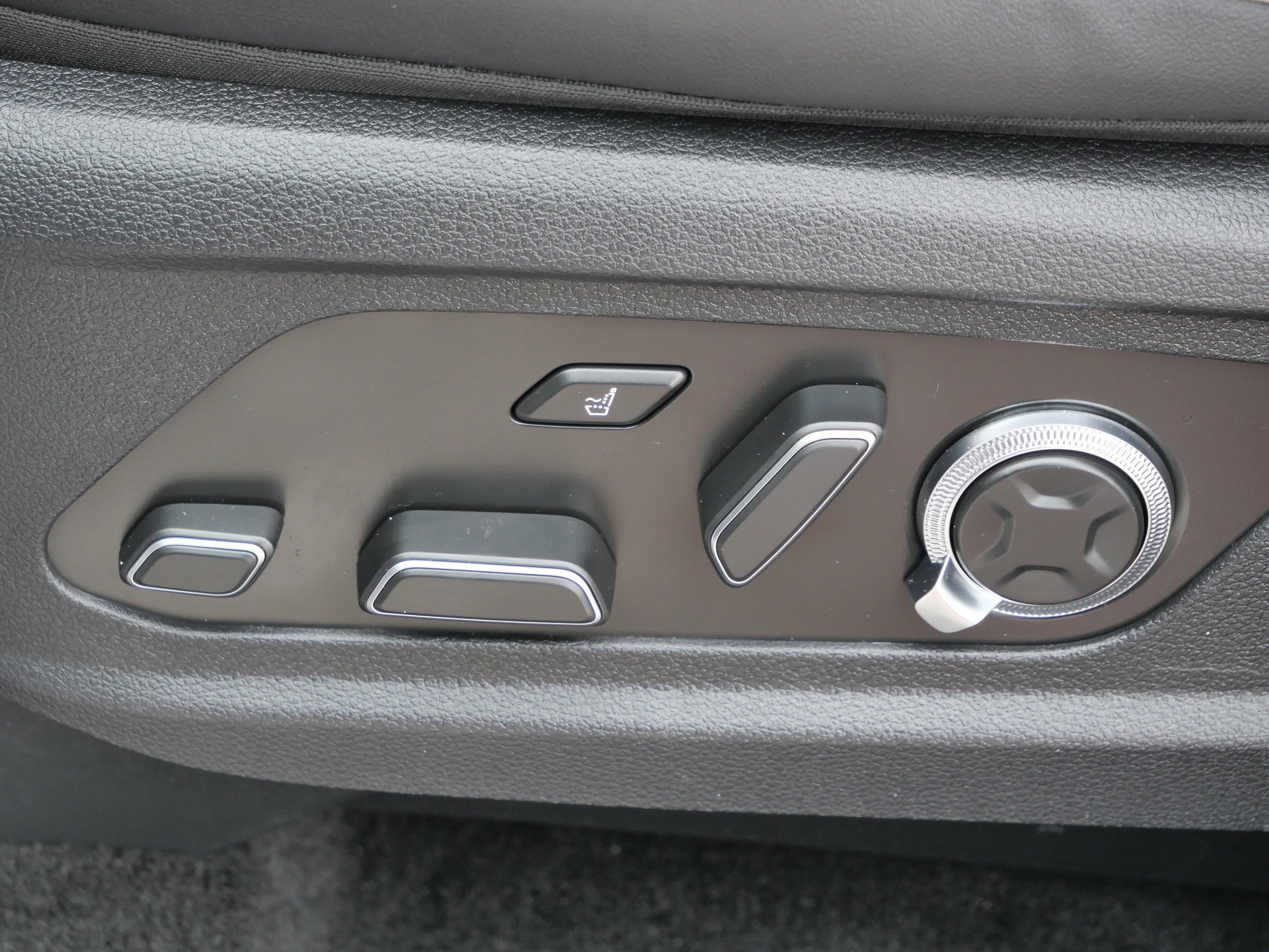 Certified Used 2023 Hyper White Hyundai Calligraphy image 20
