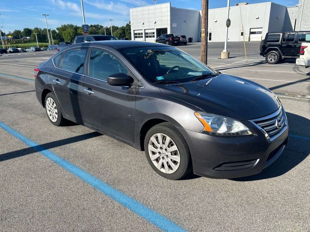 Used 2015 Gray Nissan SV image 3