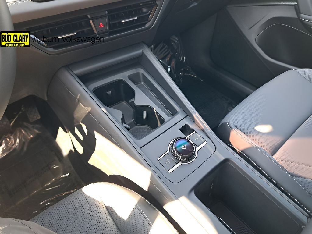 2025 Volkswagen Tiguan SE - Photo 29