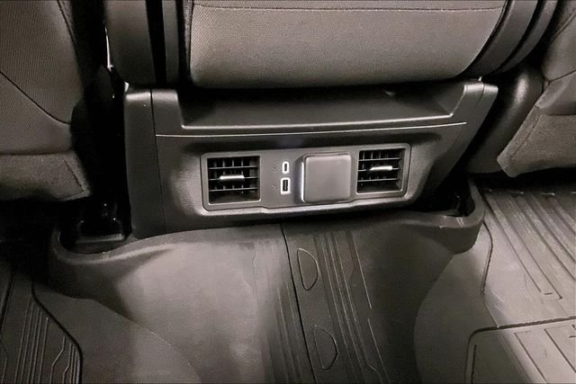 Used 2026 Onyx Black GMC Elevation image 31