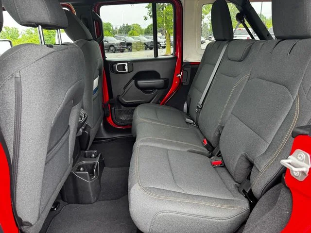 Used 2024 Red Jeep Sport S image 19