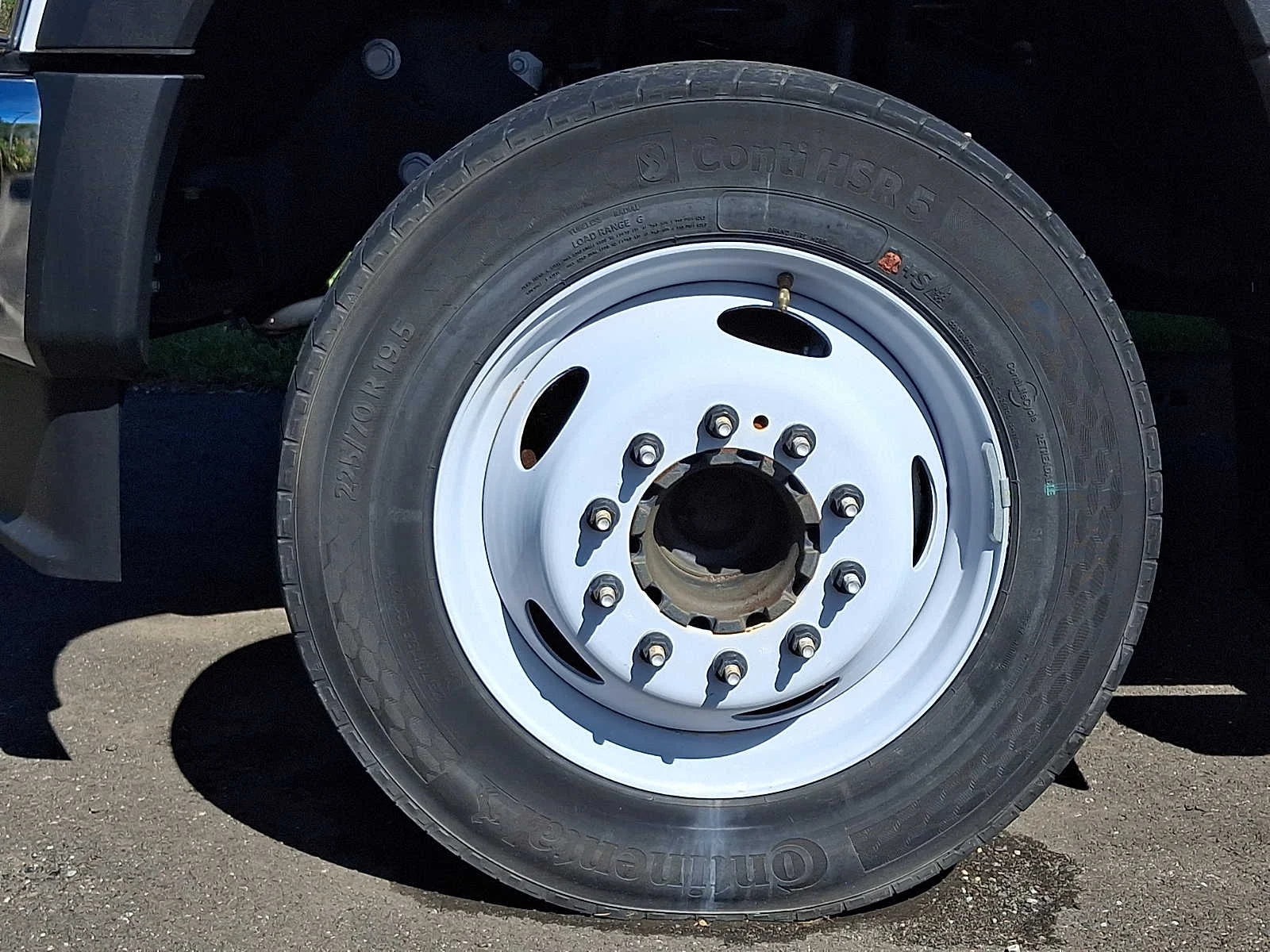 Used 2024 Oxford White Ford XL image 7