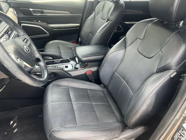 Used 2021 Green Kia EX image 36