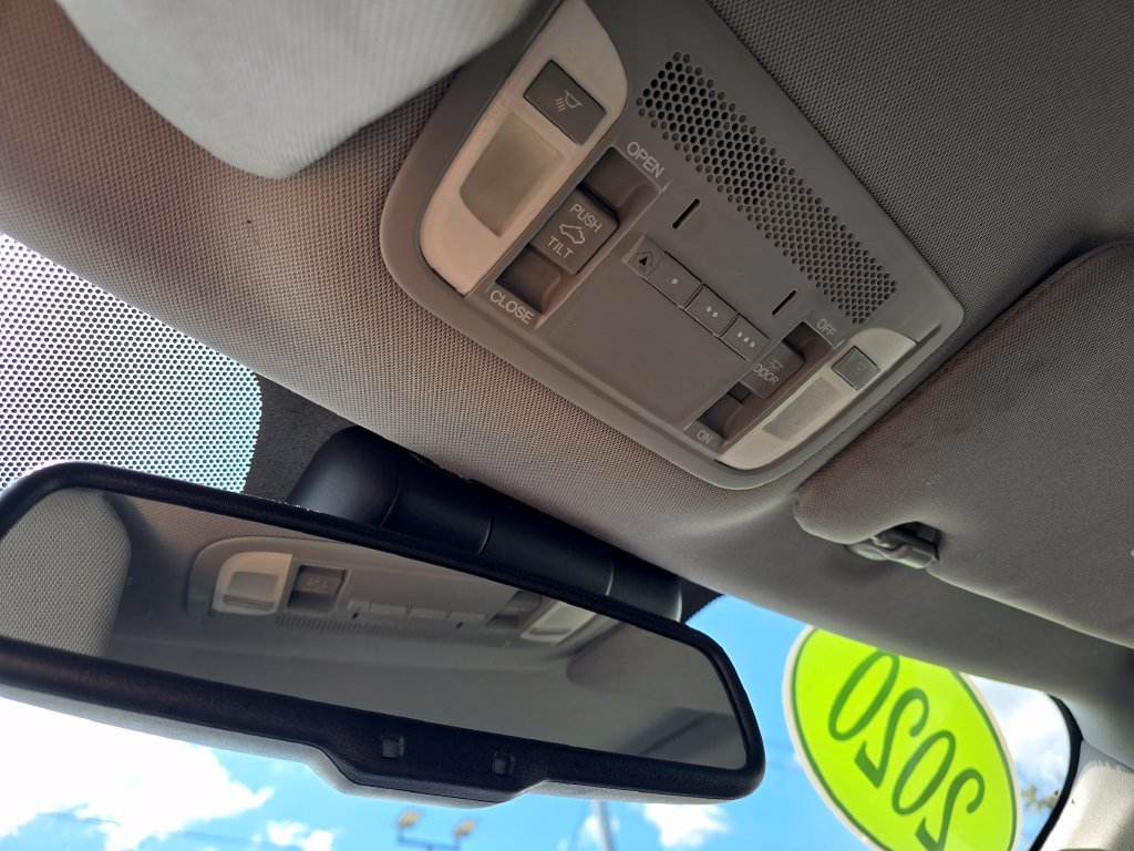 Used 2020  Acura Premium Package image 23