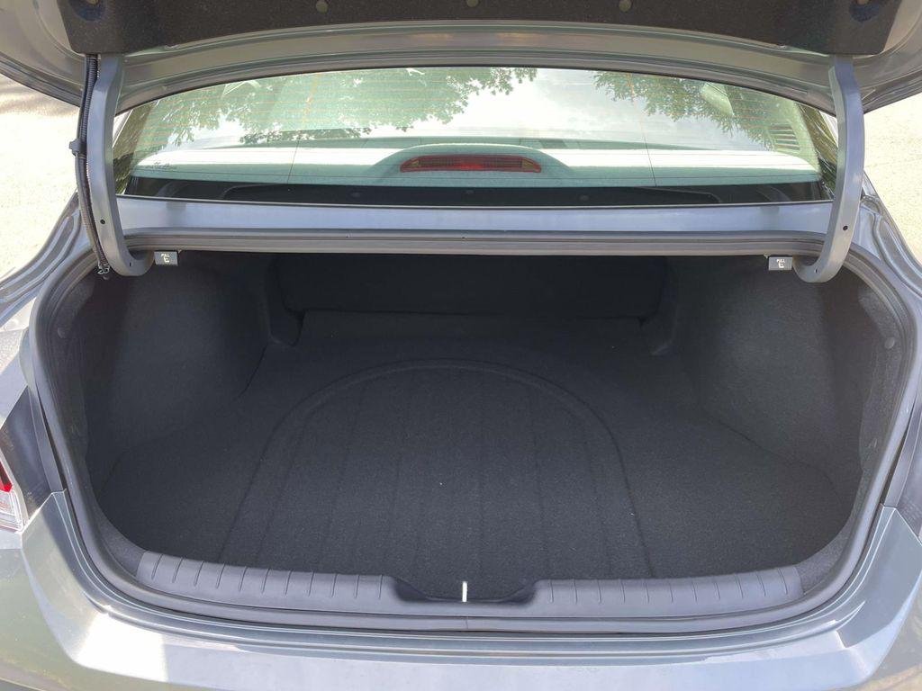 New 2026 Gray Hyundai SE image 8