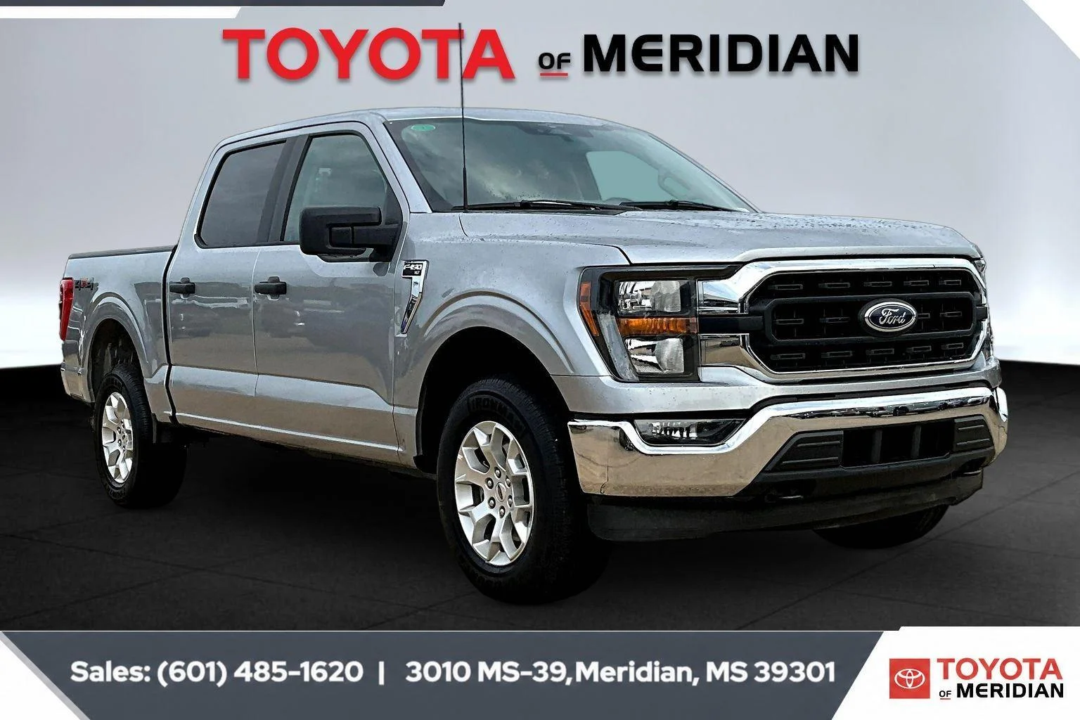 Used 2023 Iconic Silver Ford XLT image 1