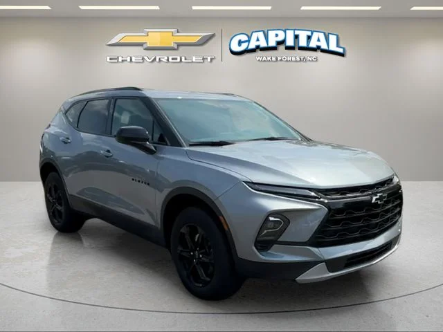 Used 2023 Gray Chevrolet LT image 7