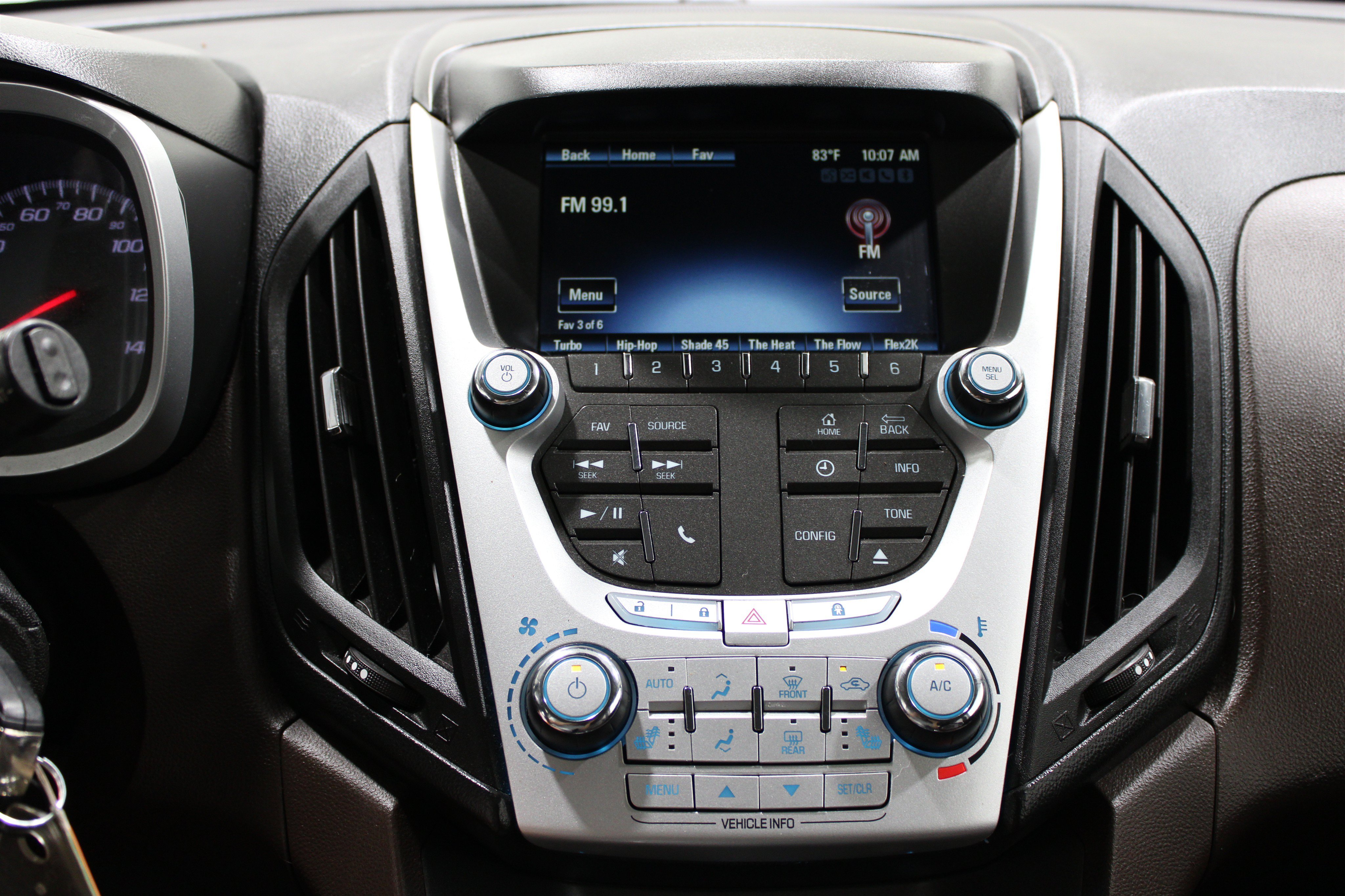 Used 2015 Champagne Silver Metallic Chevrolet LT image 14