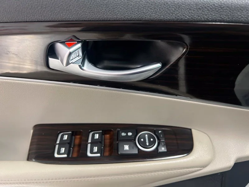Used 2019 White Kia LX image 20