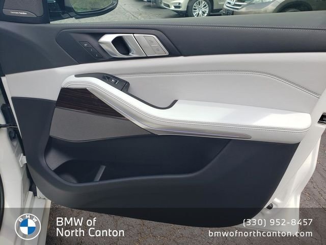 Used 2026 Alpine White BMW xDrive40i image 21