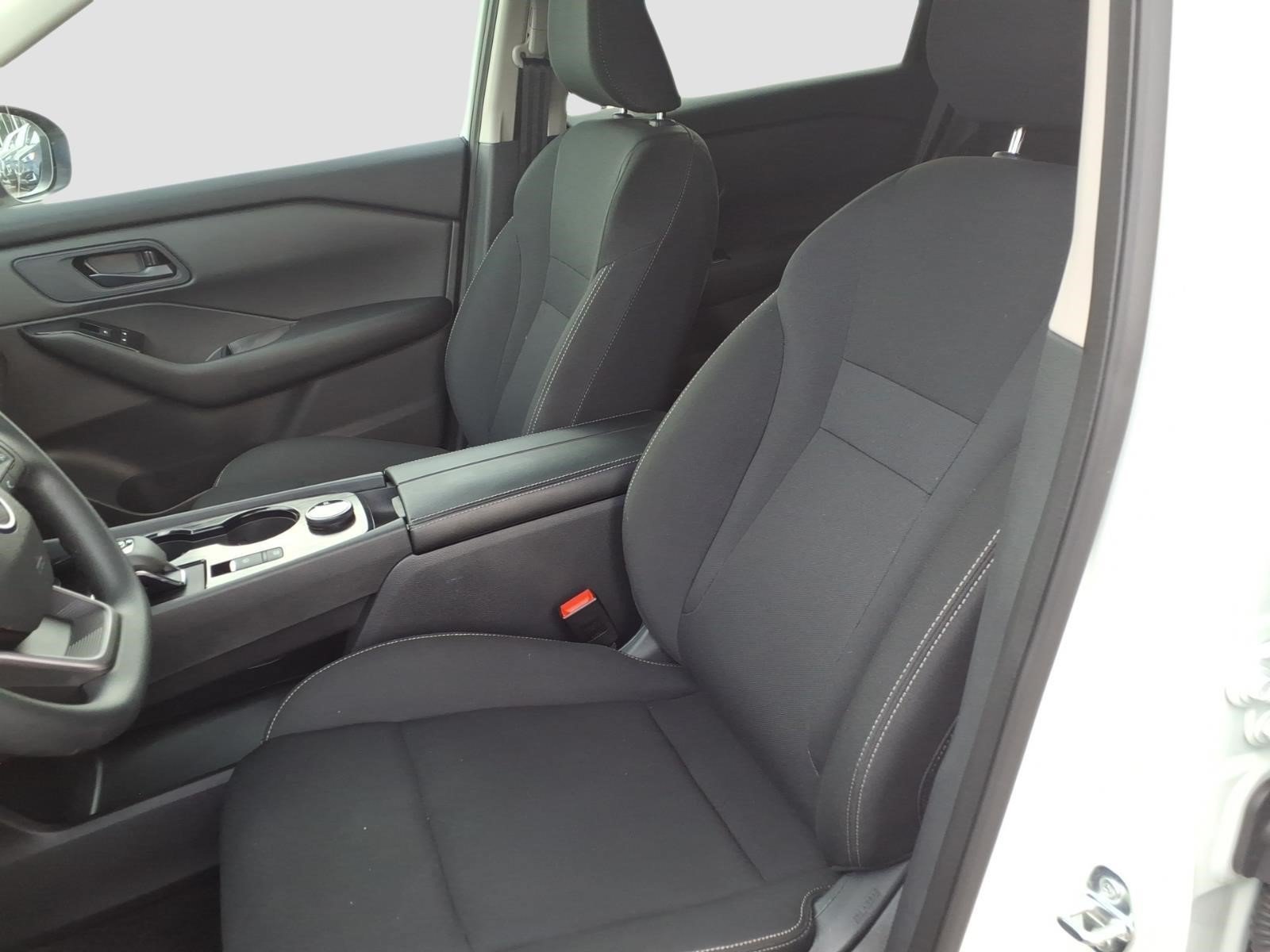 Used 2026 Glacier White Nissan S image 12