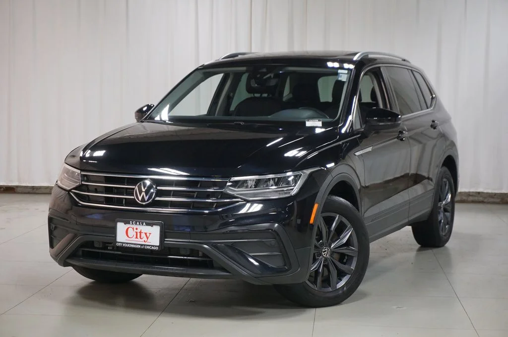 Certified Used 2023 Deep Black Pearl Volkswagen 2.0T SE image 6