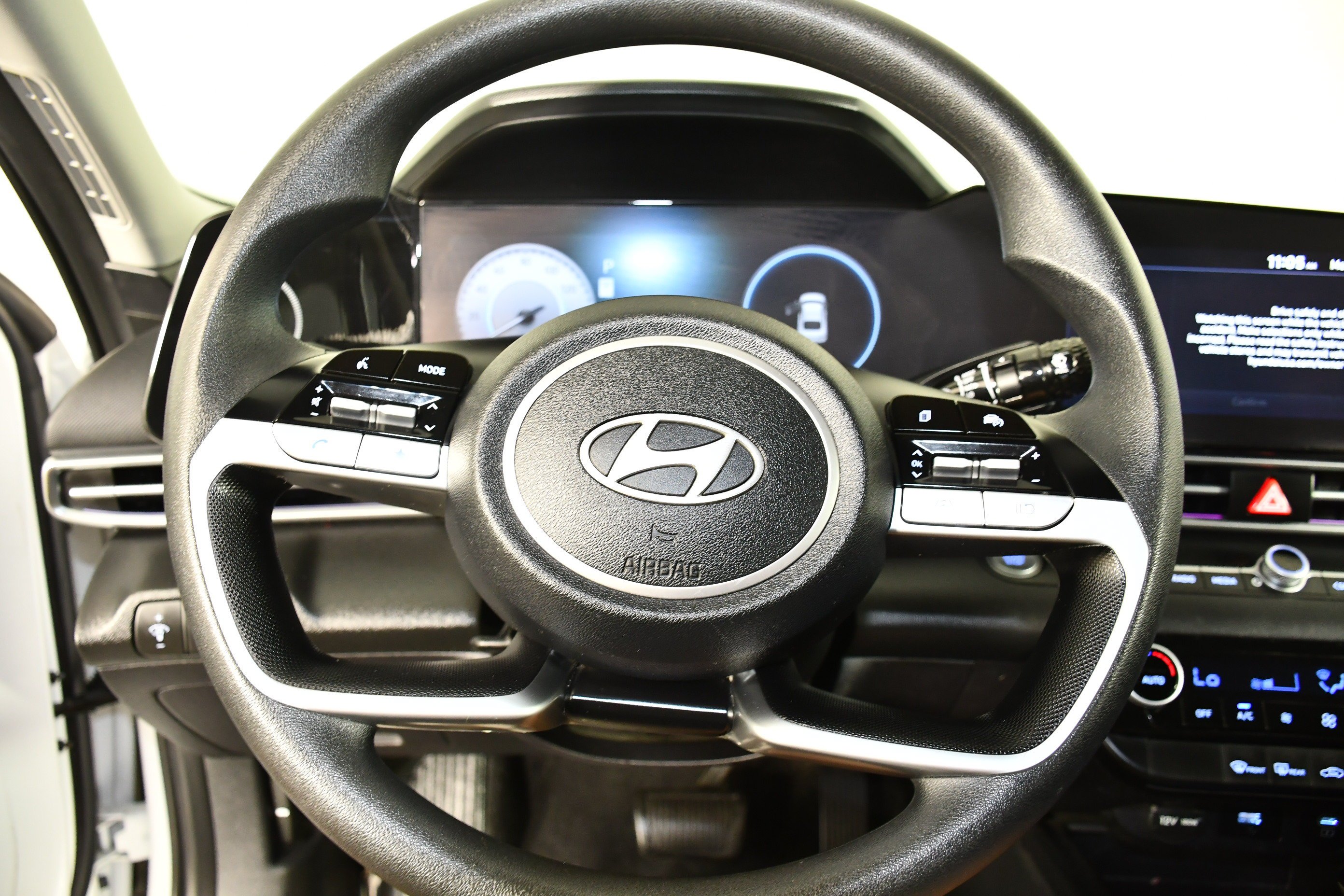 Used 2024 Serenity White Hyundai SEL image 20