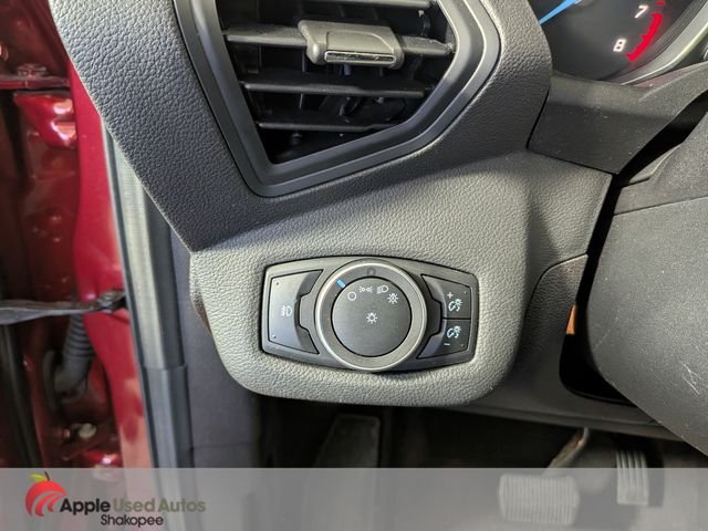 Used 2016 Red Ford SE image 12