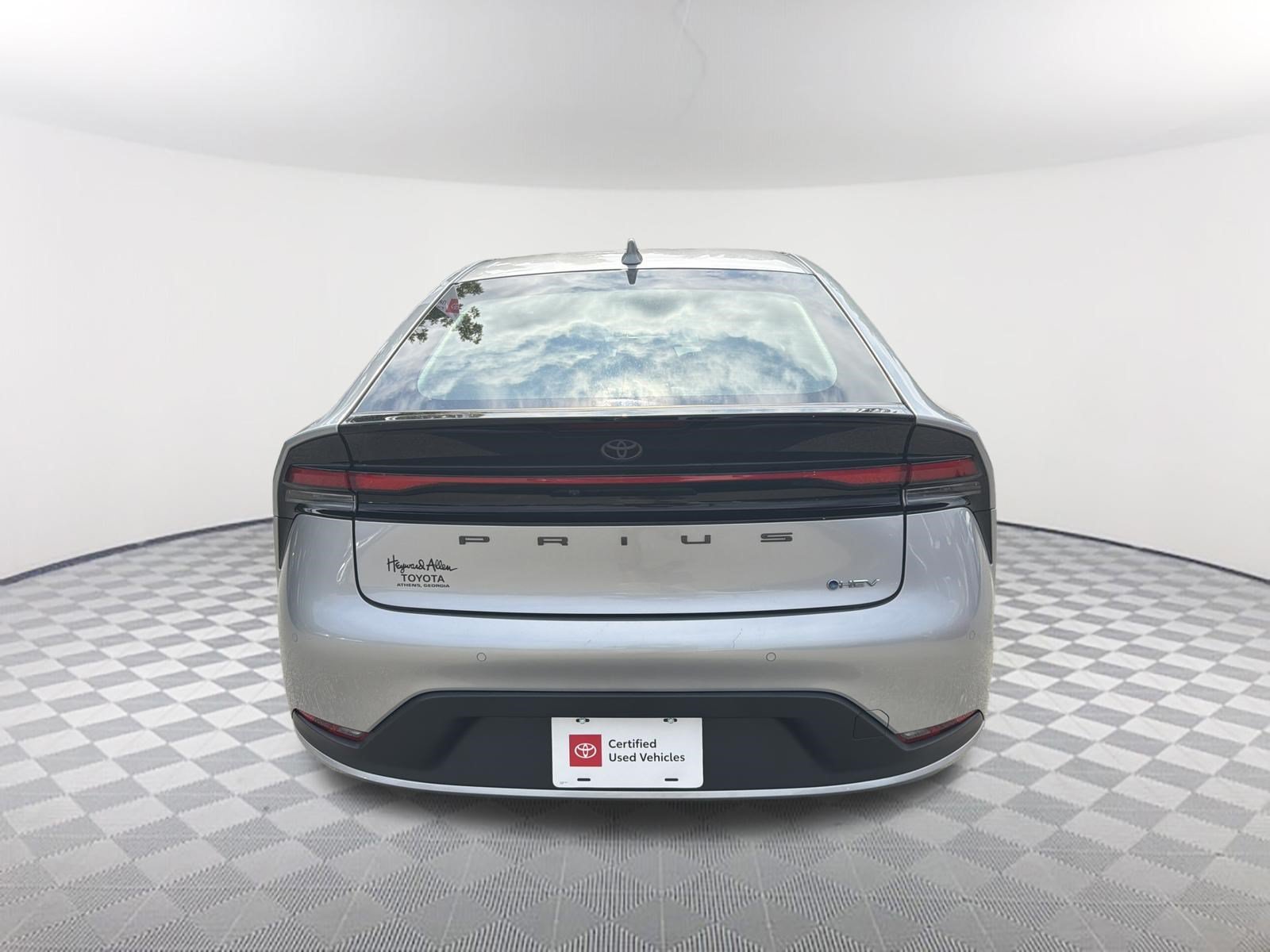 Certified Used 2025 Cutting Edge Toyota LE image 16