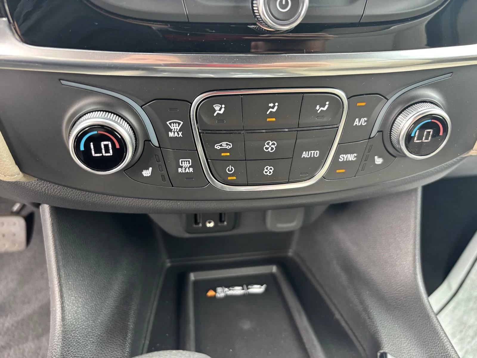Used 2023 Northsky Blue Metallic Chevrolet LT Cloth image 23