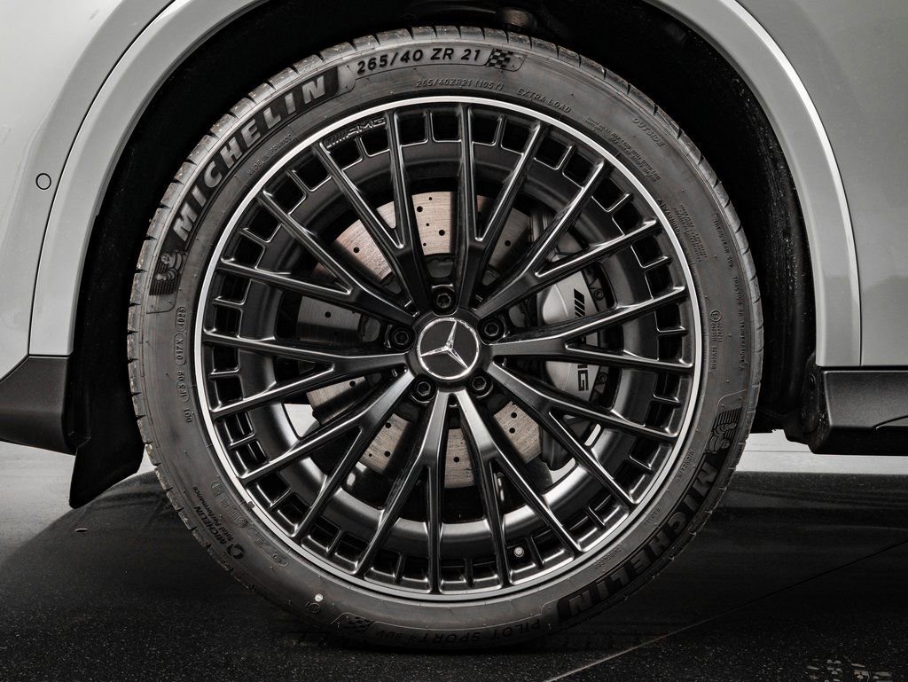 New 2026 MANUFAKTUR Alpine Grey Mercedes-Benz GLC 43 AMG® image 13