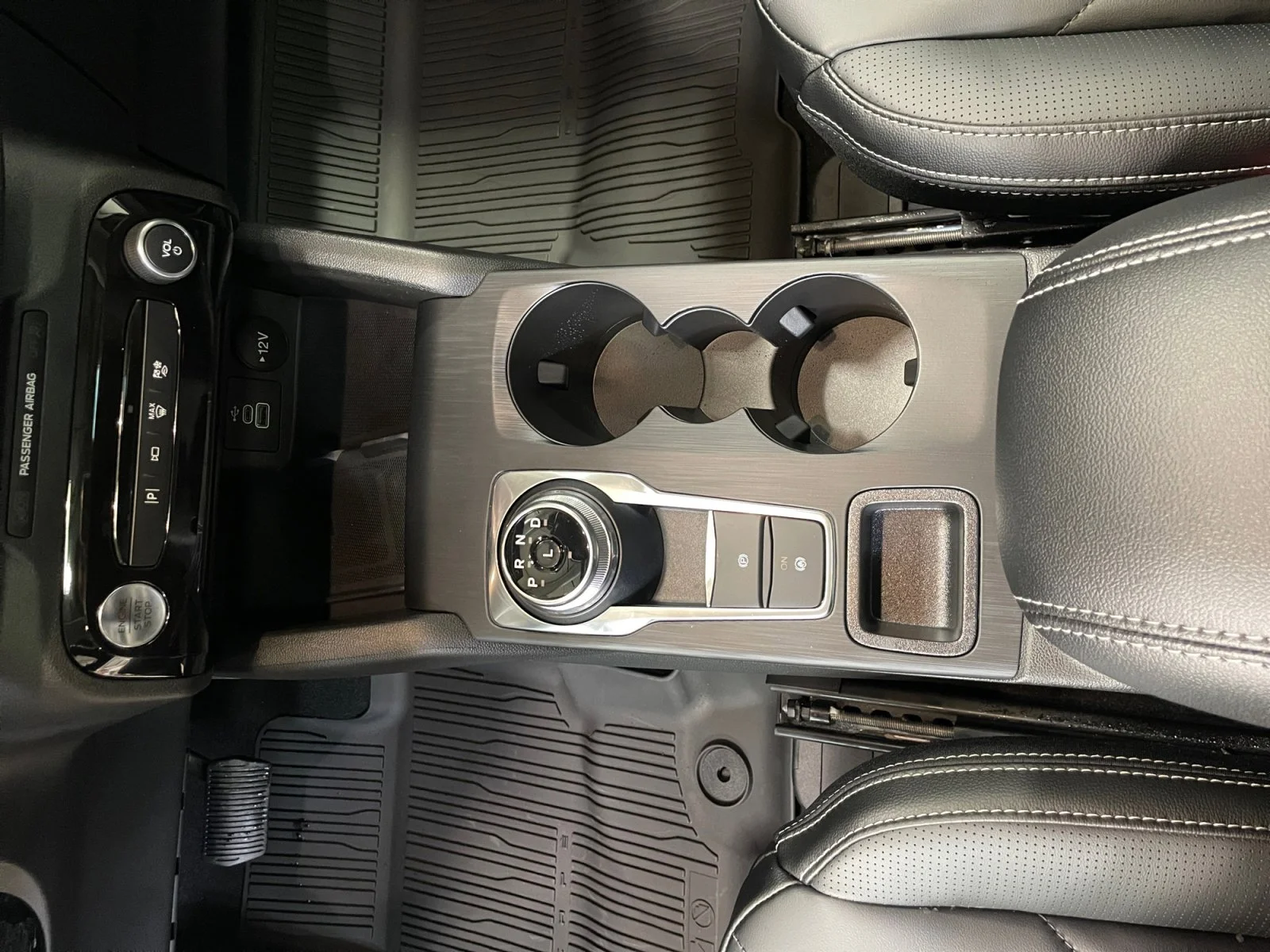 New 2026 Star White Metallic Tri-Coat Ford PHEV image 16